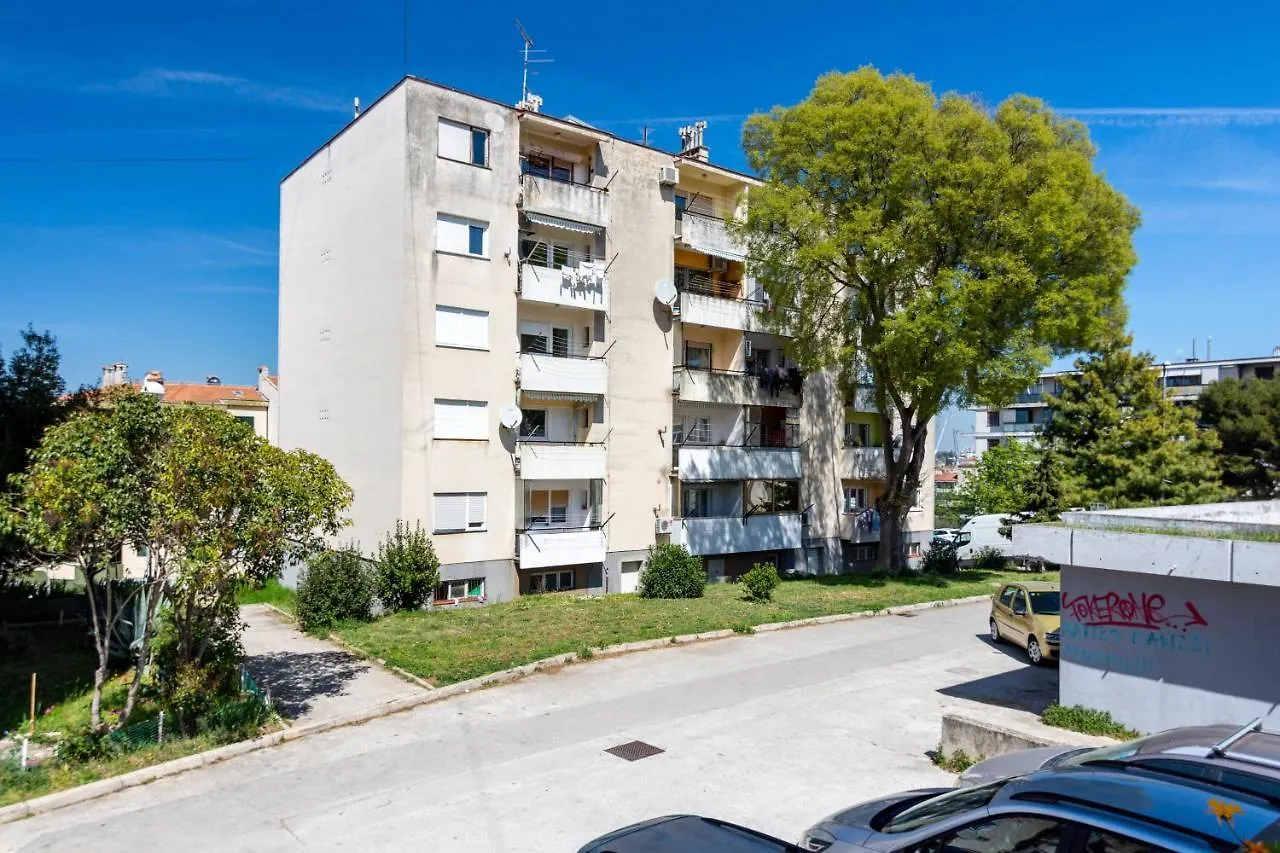 Apartments With Wifi Pula - 19493 0*,