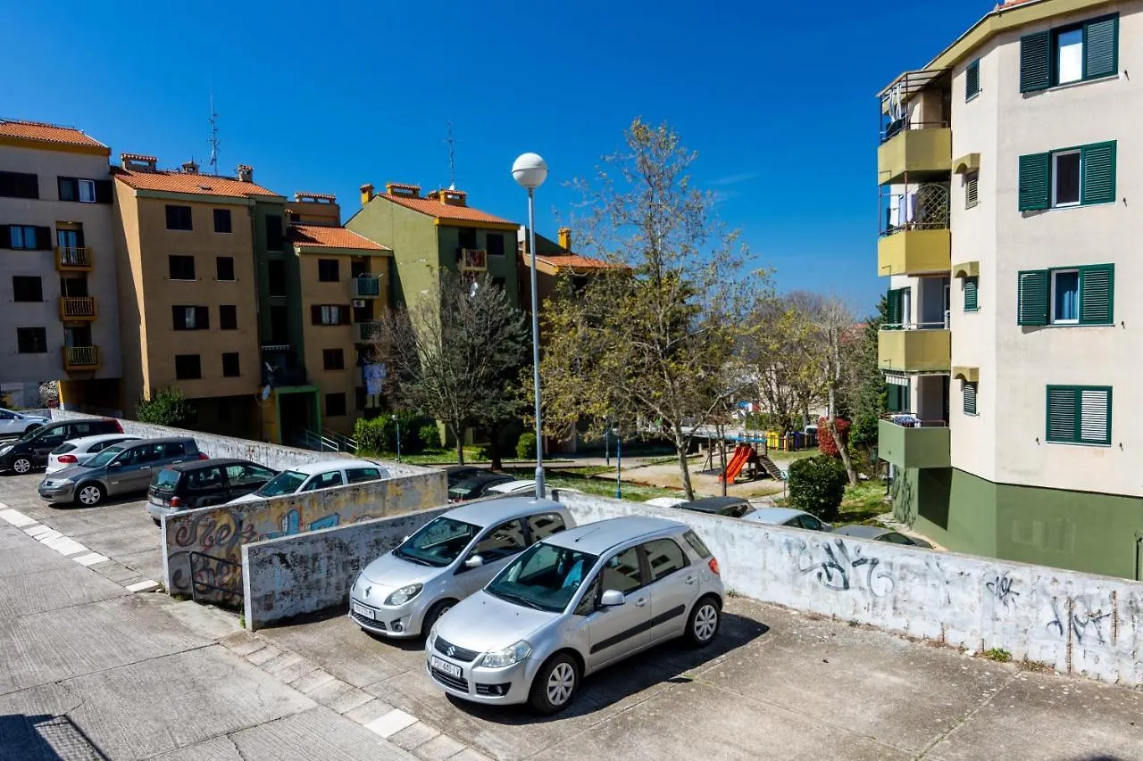 Apartments With Wifi Pula - 19493